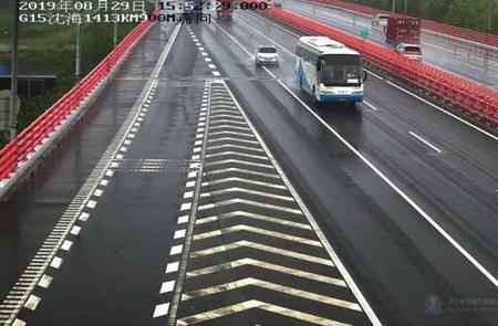 高速压实线被拍几率