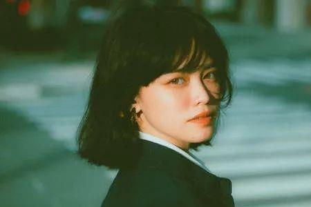 无心斗艳这首歌有什么故事