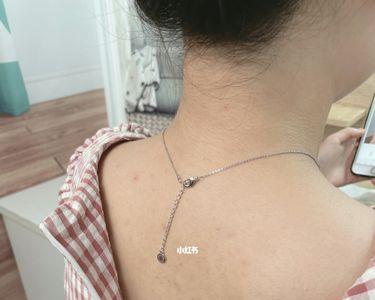 女生摸你后背说明什么