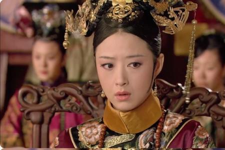 敬贵太妃为什么戴着华妃的头饰