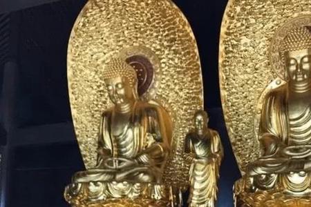 妈妈带女儿去寺庙是干什么