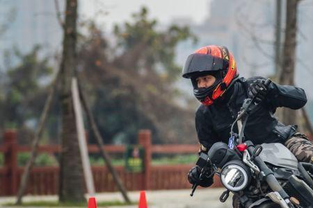 无极300ac轮胎尺寸
