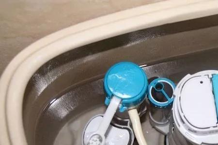 虹吸式马桶冲水后有嘭一声