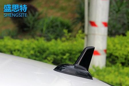 奔驰b200鲨鱼鳍怎么拆