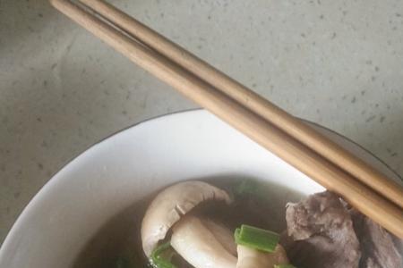 闽南炖牛排汤的做法