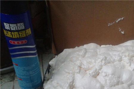 PU发泡胶固化后表面有许多气泡