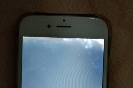 手机屏幕漏液一招修复