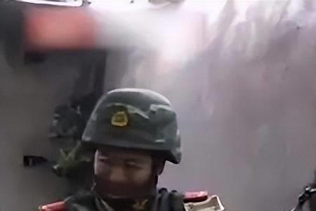 拍电影为什么打斗多发生在厕所
