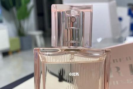 博柏利香水粉红恋歌咋么喷
