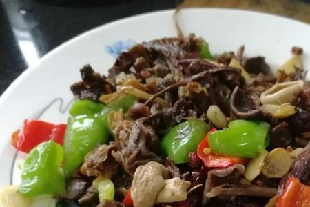 炒菌子能加冷水吗