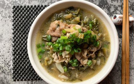 酸菜羊肉片