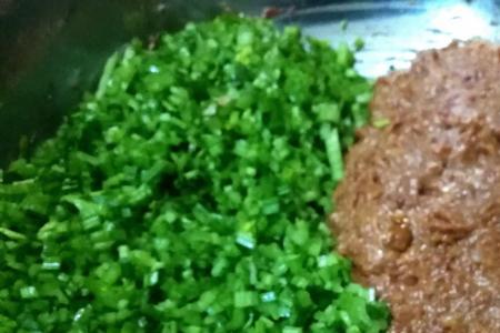 香芹饺子馅用焯水吗