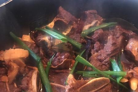 牛排焖萝卜的做法