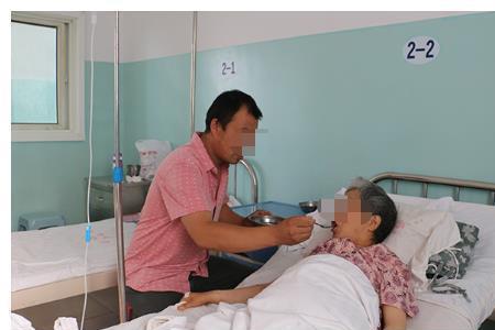 两岁孩子住院允许有两个陪床吗