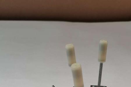 炮钉枪怎么固定吊顶螺杆