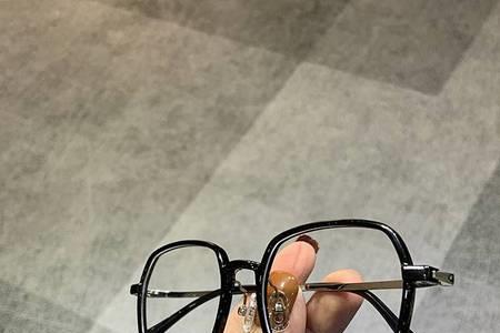 为什么眼镜托很容易划伤脸