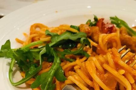 夏威夷风情跟意式肉酱哪个好吃