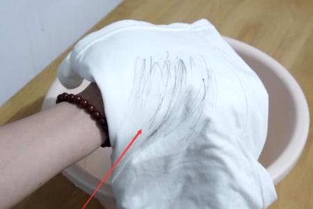 衣物上沾染上了硫磺怎么去除