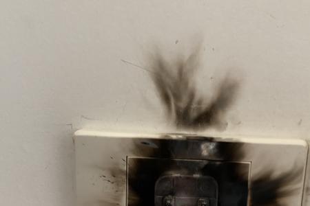 充电器插头爆了充电线还能用