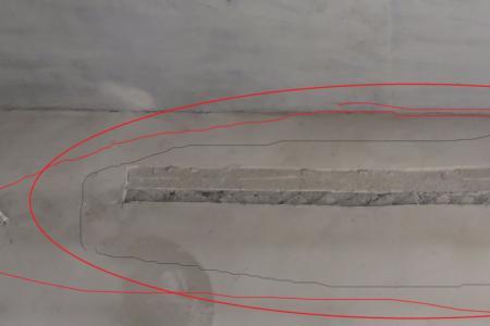 主梁裂缝属正常吗