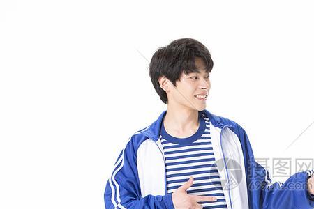 男生穿校服裆突出怎么解决