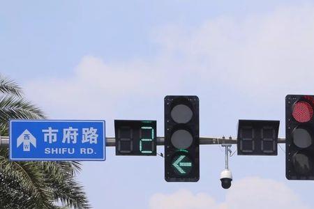 直行圆灯是灭的可以通行吗