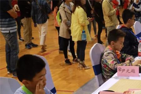 业余围棋男孩女孩一起比赛吗