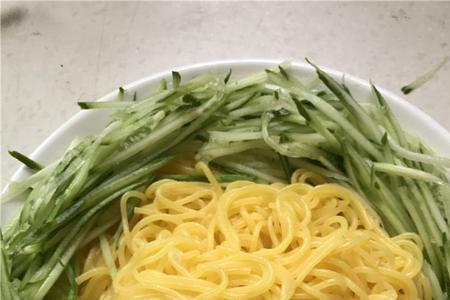 玉米面条里为啥加食用酒精
