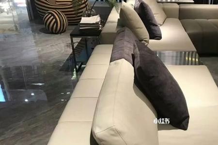 钢琴键沙发背有多高
