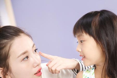 我家小孩叫我妹妹的婆婆什么