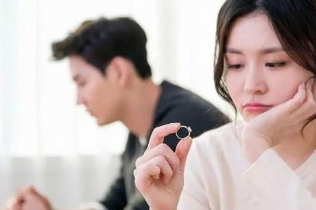见不得前任过得幸福是什么心态