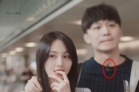 女朋友穿露脐装男朋友该怎么做