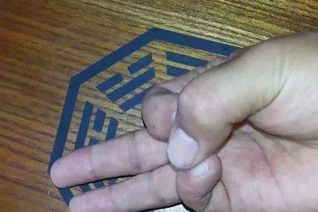 手握乾坤是什么意思
