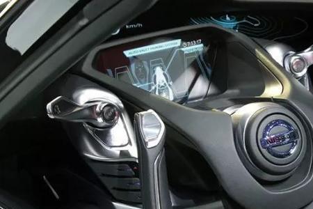 方向盘下方有一个srs是什么车