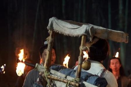 电影龙虎山张天师片尾曲谁唱的