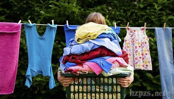 蓝月亮洗衣液可以洗冲锋衣吗