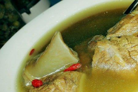 闽南当归牛肉汤的做法