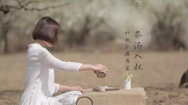 煮茶听风雨下一句