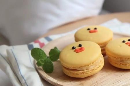 马卡龙烤完拿不起来