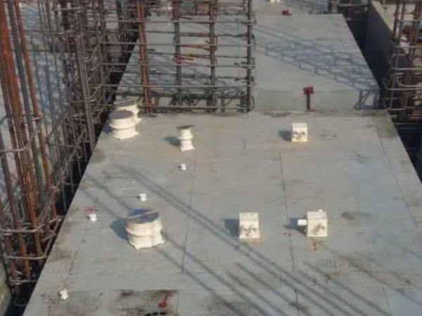 铝模水电预埋如何固定线盒
