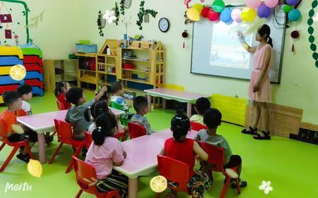 幼儿园一个班30个孩子怎么坐
