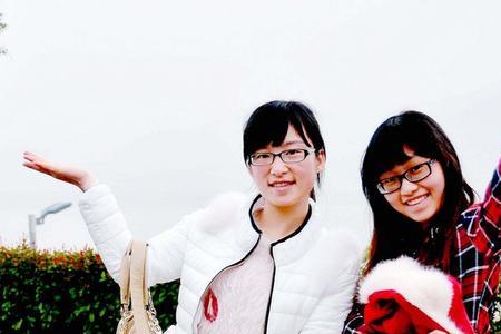 开心快乐的四姐妹的句子