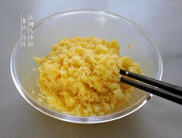 秋天一碗蛋炒饭一杯花茶的文案