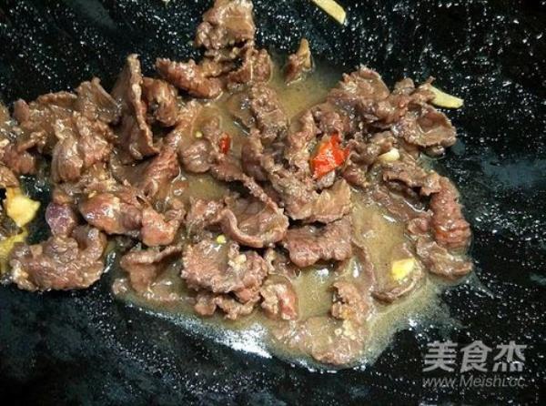 炒牛肉要用蒸鱼豉油吗