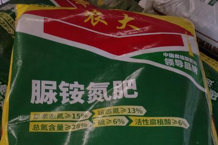 腐植酸尿素的施用方法