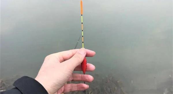 35克的铅坠要配多大的浮漂