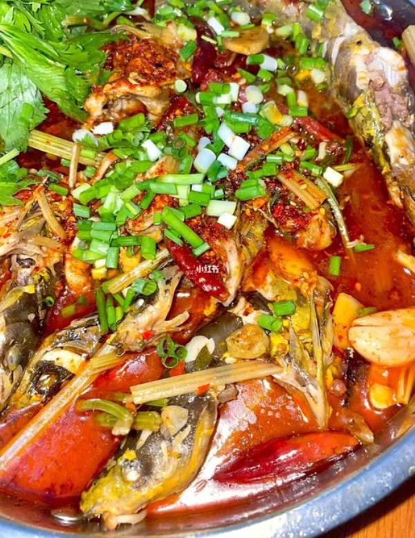 麻辣黄辣丁加什么配菜