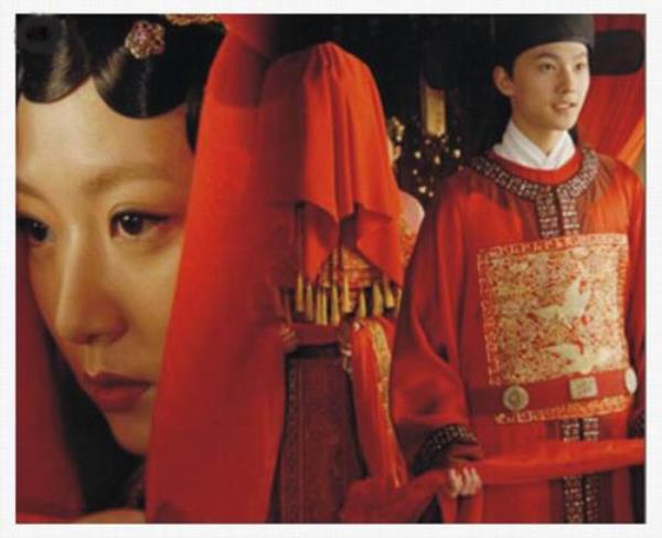 2010版红楼梦宝玉结婚是哪一集