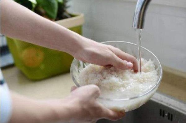 洗豆浆机的水可以直接浇花吗