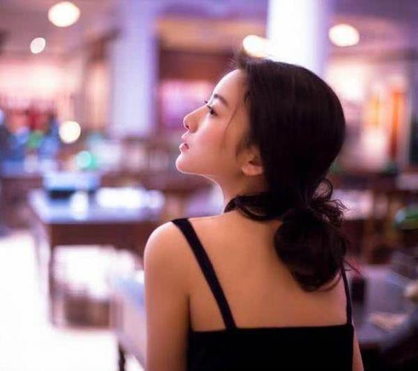 18岁女生为什么比男生成熟